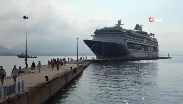 Alanya’ya demirleyen lüks gemide bin 748 turist karaya ayak bastı